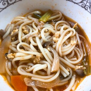 小松菜と白菜のピリ辛煮込みうどん